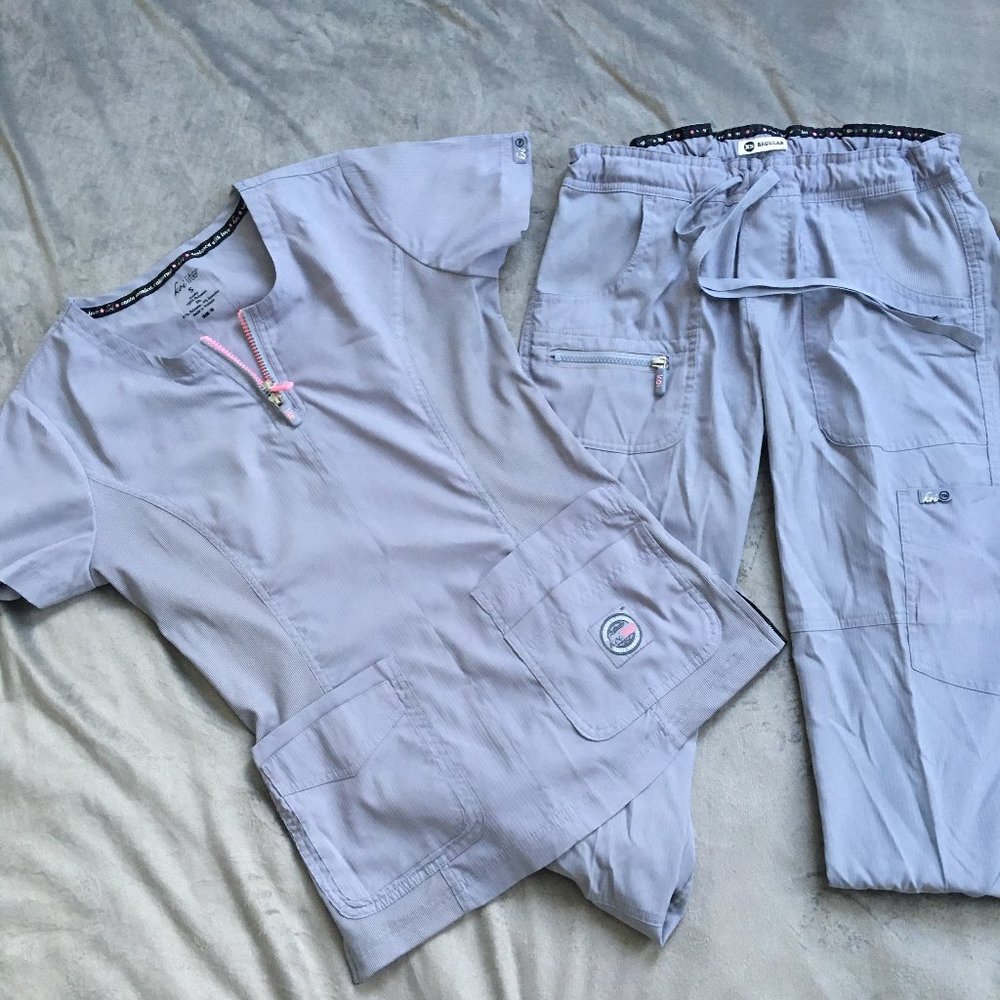 Koi Scrub set